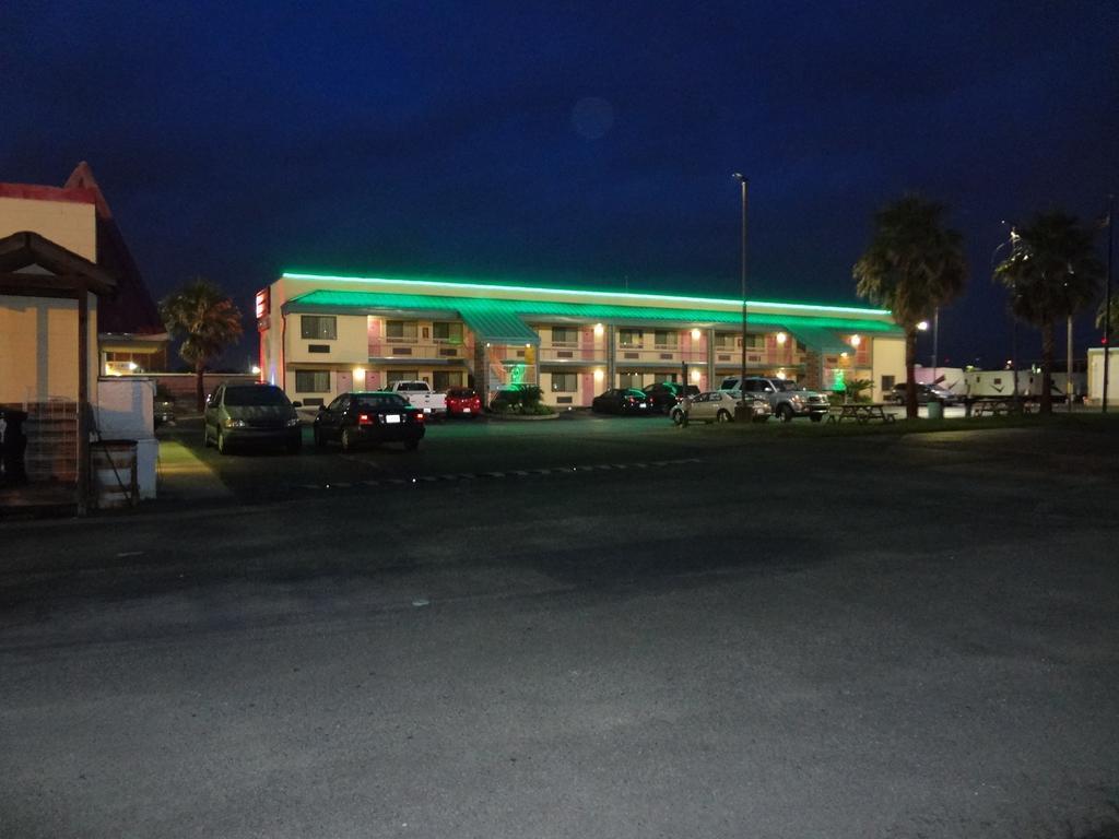 Nola Inn & Suites New Orleans Exteriér fotografie