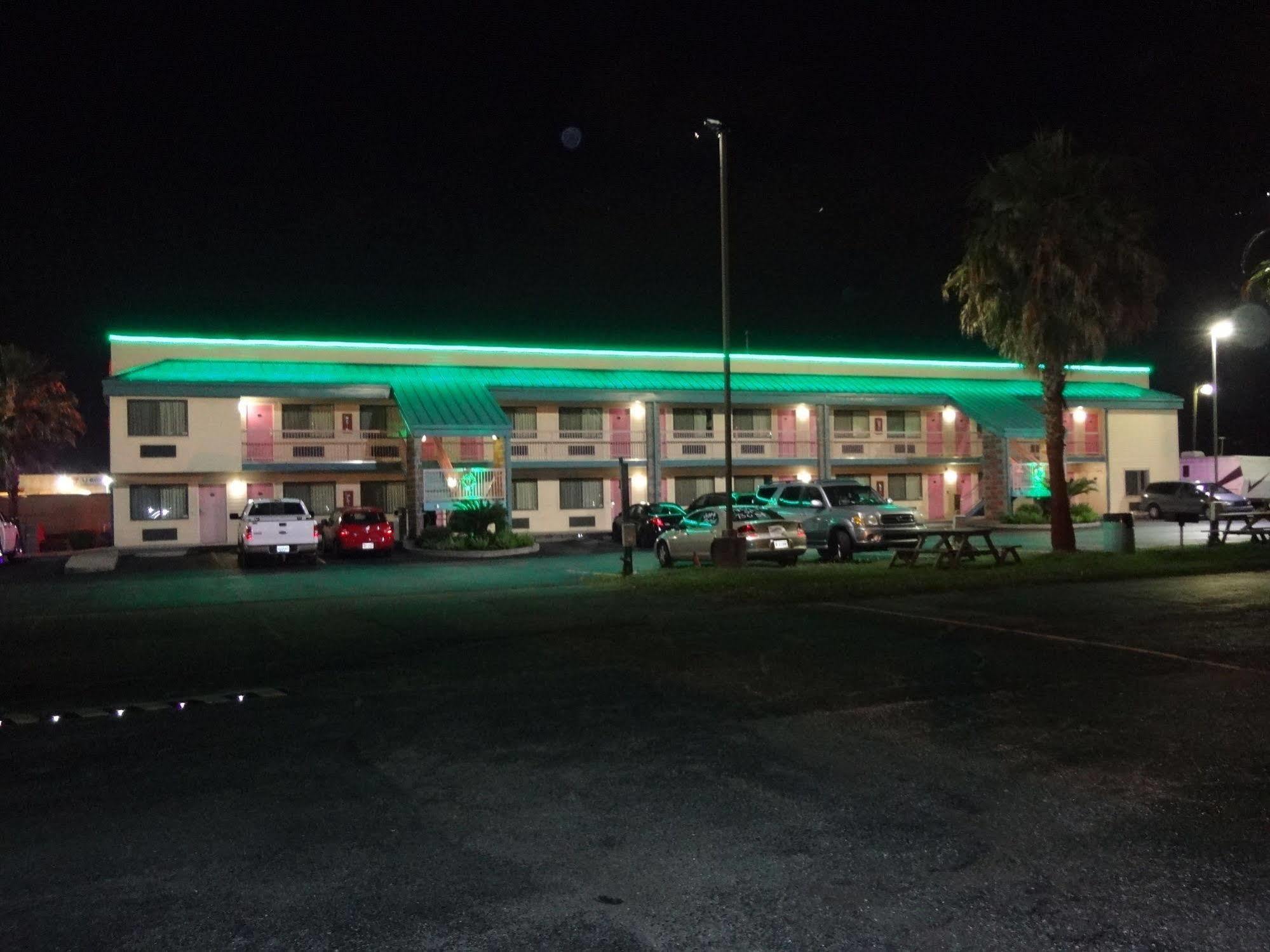 Nola Inn & Suites New Orleans Exteriér fotografie